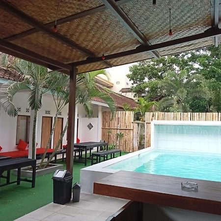 Indonesia Backpacker Hostels Kuta  エクステリア 写真