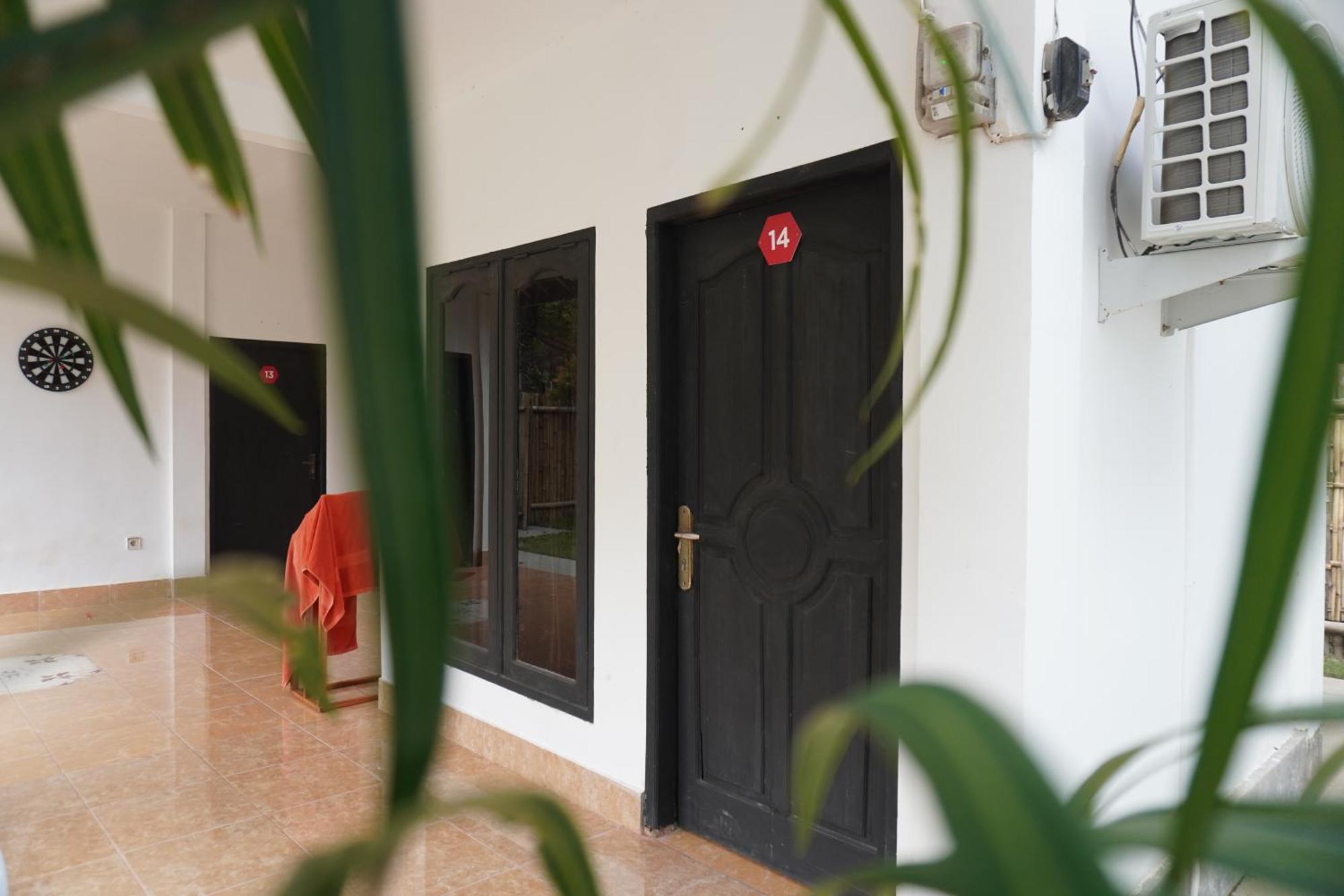 Indonesia Backpacker Hostels Kuta  エクステリア 写真