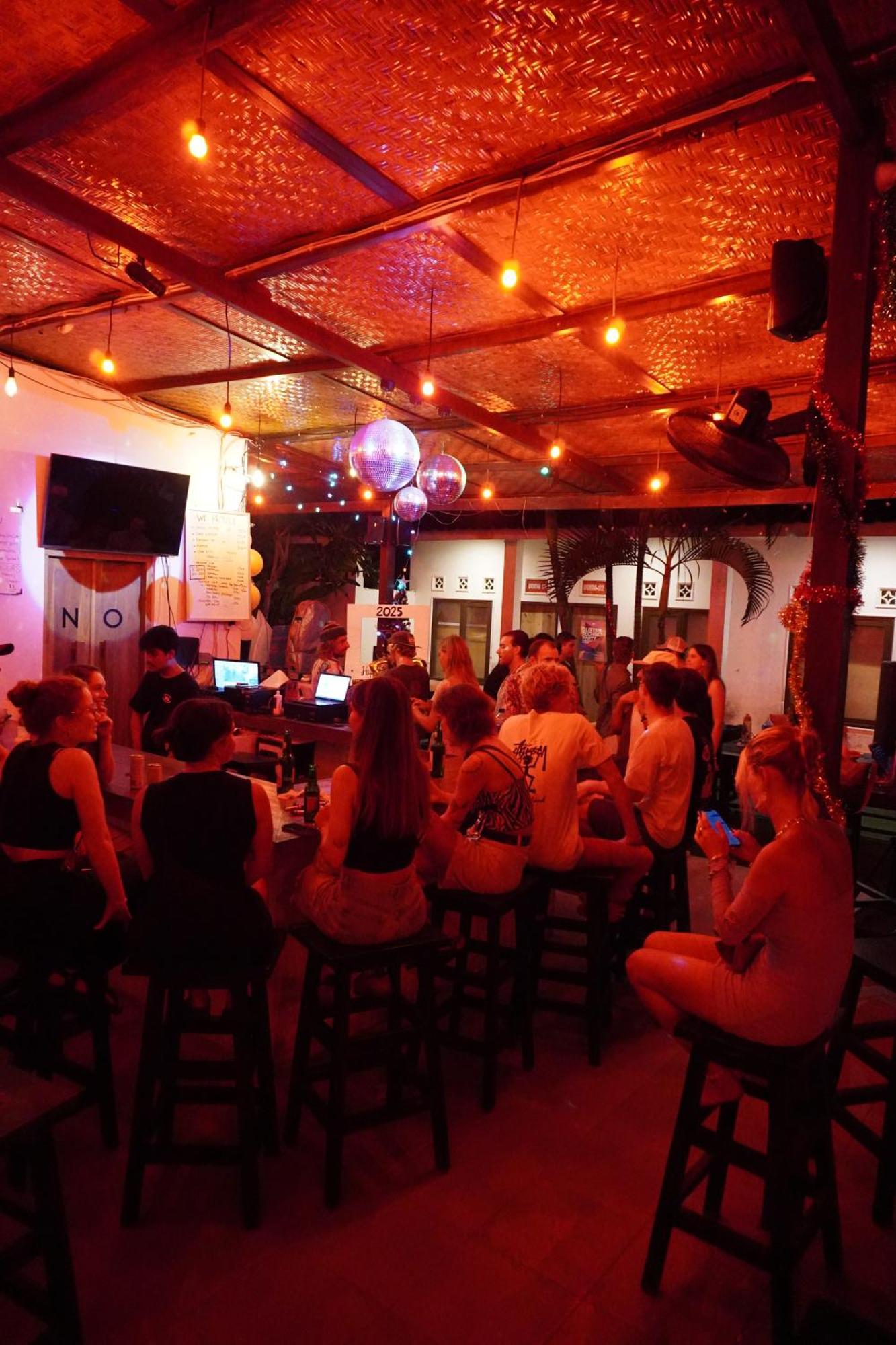 Indonesia Backpacker Hostels Kuta  エクステリア 写真